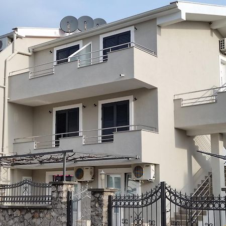 Apartments Ljubica Тиват Экстерьер фото