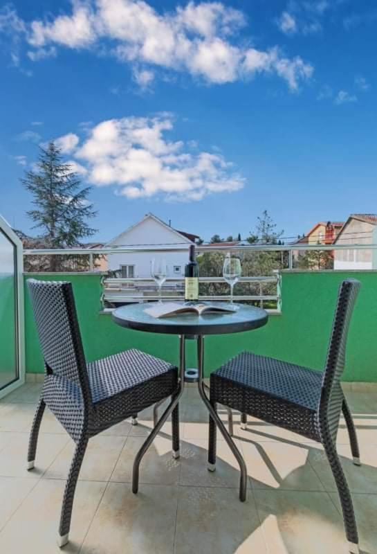 Apartments Ljubica Тиват Экстерьер фото