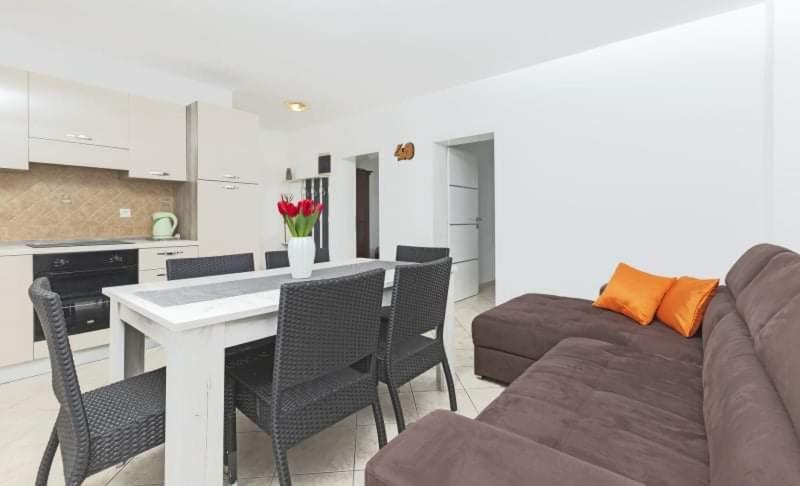 Apartments Ljubica Тиват Экстерьер фото