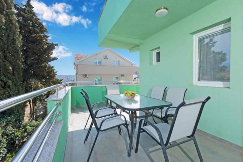 Apartments Ljubica Тиват Экстерьер фото