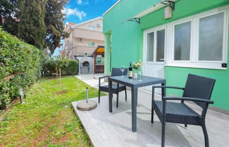 Apartments Ljubica Тиват Экстерьер фото