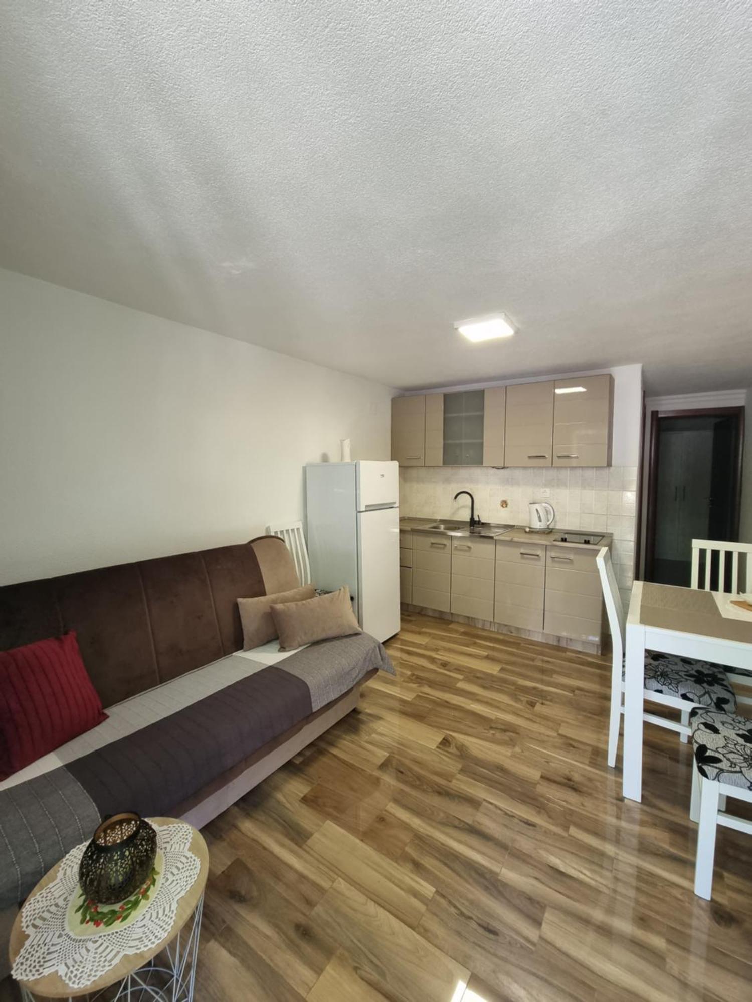 Apartments Ljubica Тиват Экстерьер фото