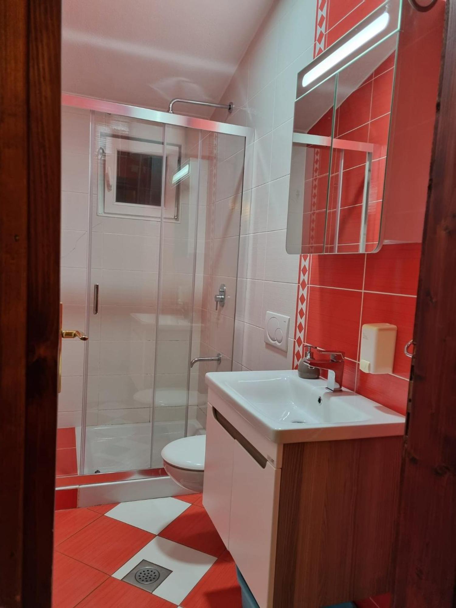 Apartments Ljubica Тиват Экстерьер фото