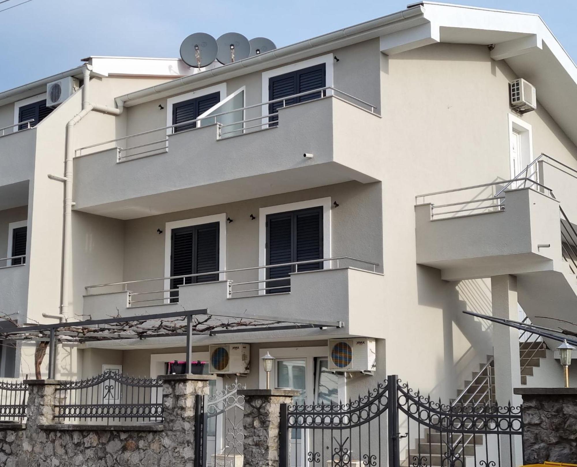Apartments Ljubica Тиват Экстерьер фото